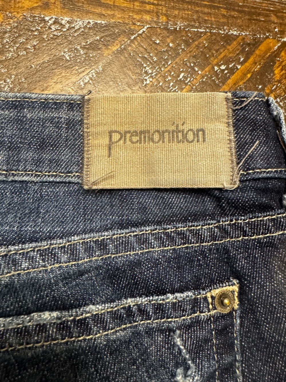 Premonition Distressed Dark Wash Flare Jeans Women’s Size 29 Raw Hem - Picture 5 of 8
